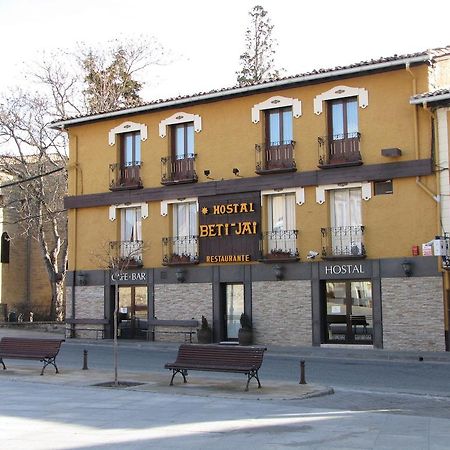 Hostal Beti-Jai Aoiz Exterior photo